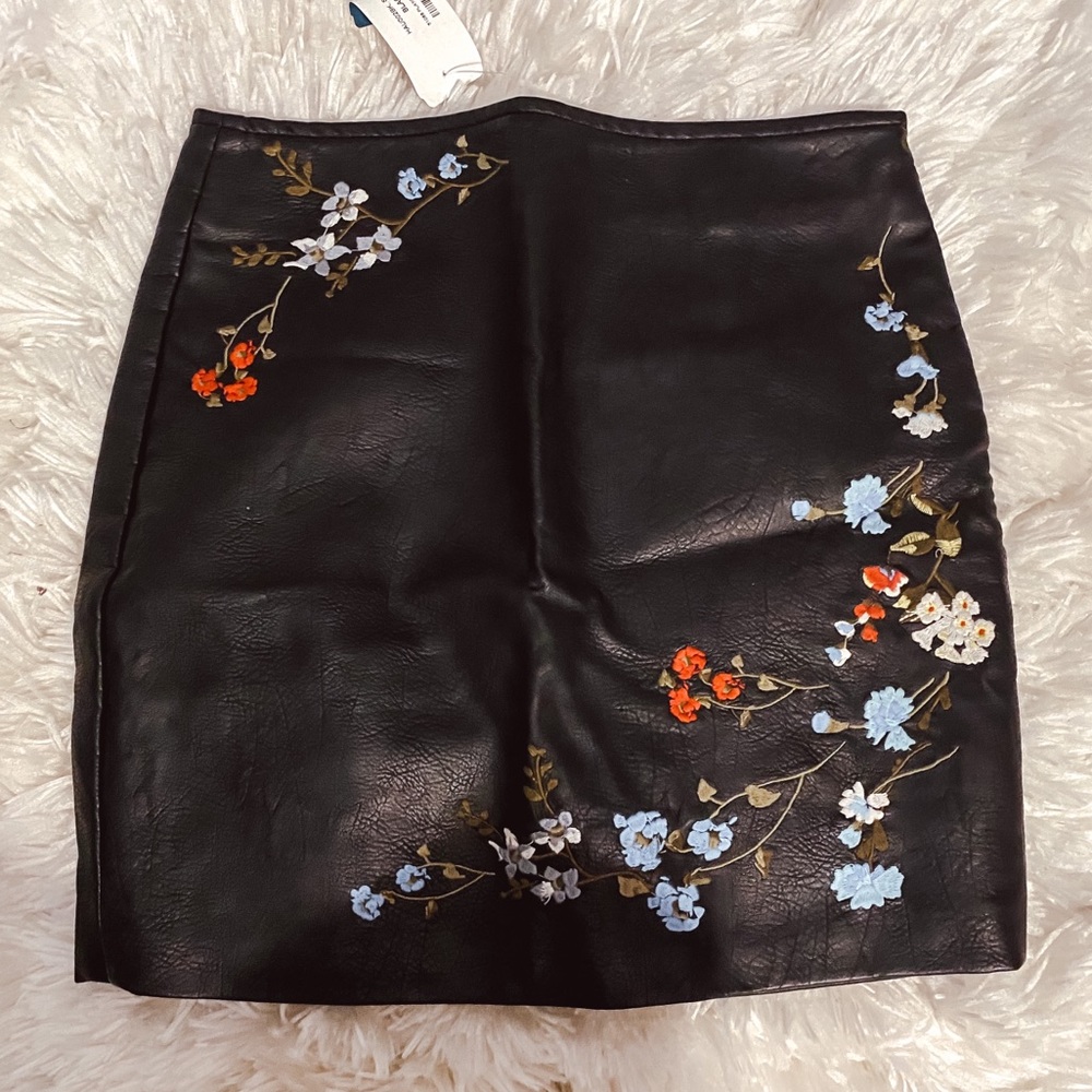 Leather skirt